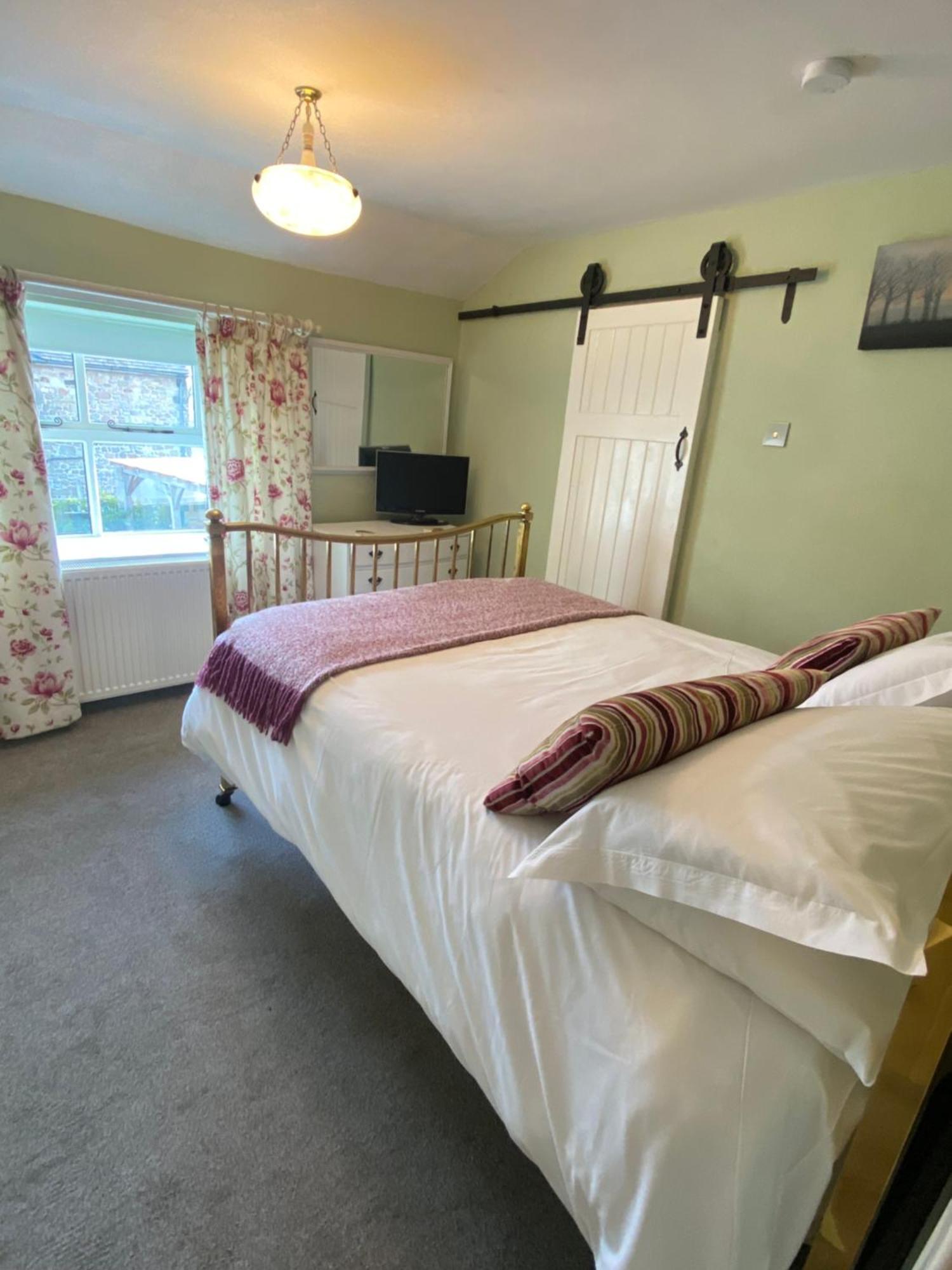 Chapel Cottage Clitheroe Road Уоддингтон Экстерьер фото